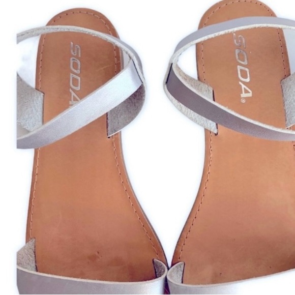 Soda Meadow Sandals Sz 8 - Picture 6 of 8